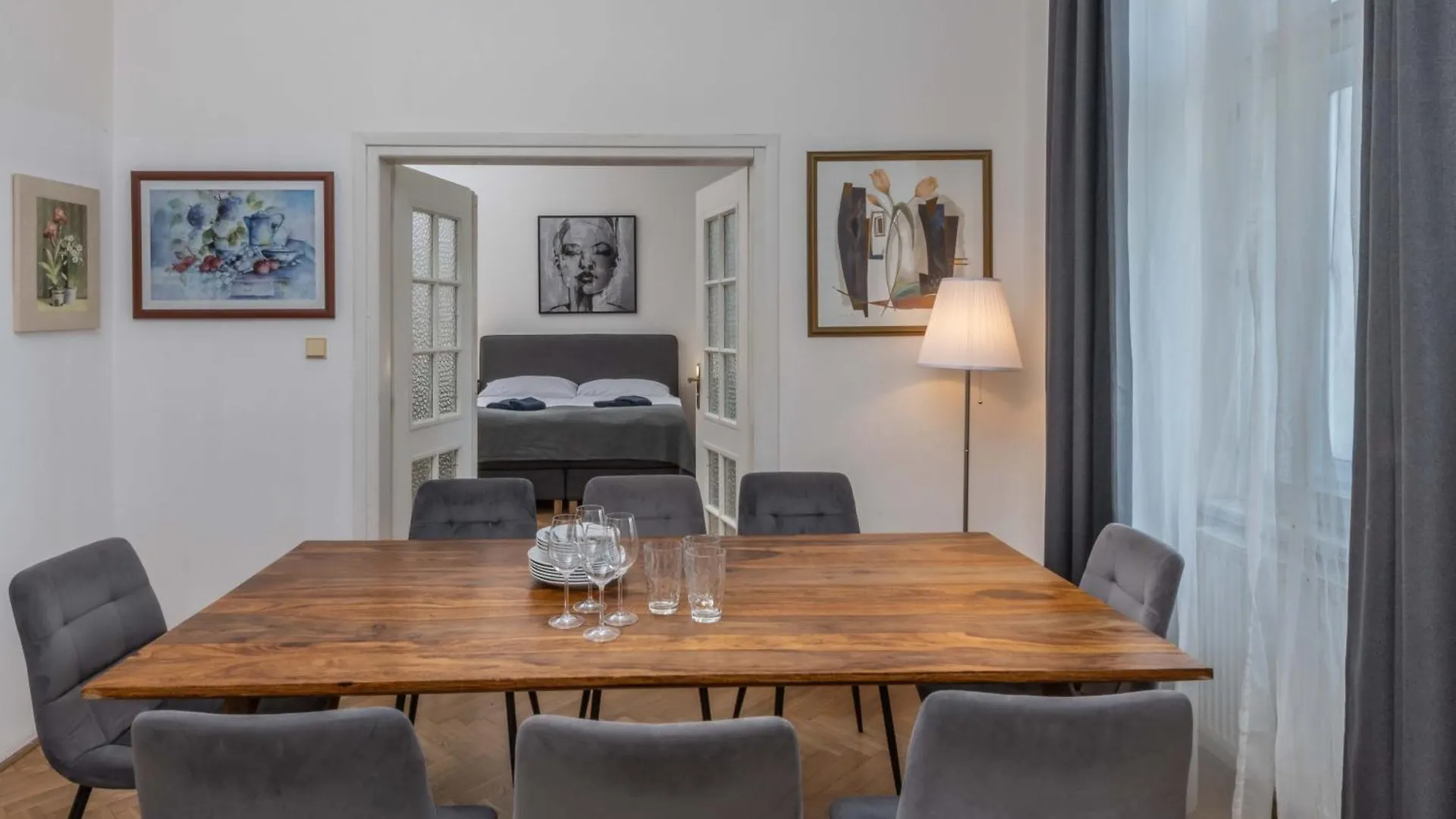 Centrally Located 3Bd Home Near National Museum Praga Appartamento